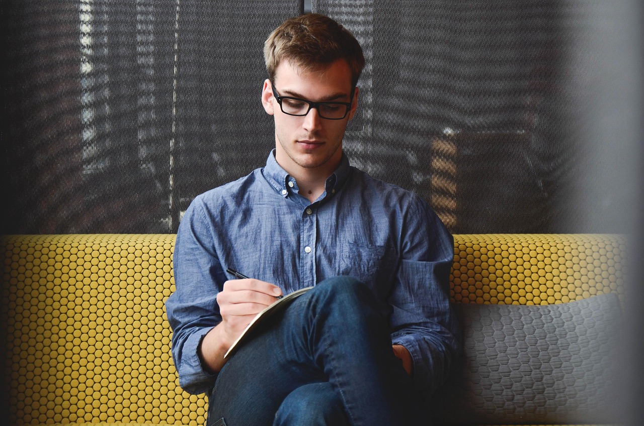 découvrez les avantages du coworking pour les entrepreneurs : réseautage, flexibilité, réduction des coûts et stimulation de la créativité.
