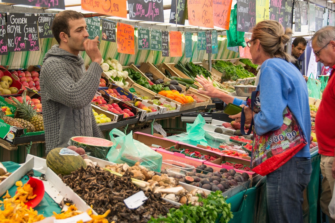 Faut-il privilégier le marché local ou viser l’international ?