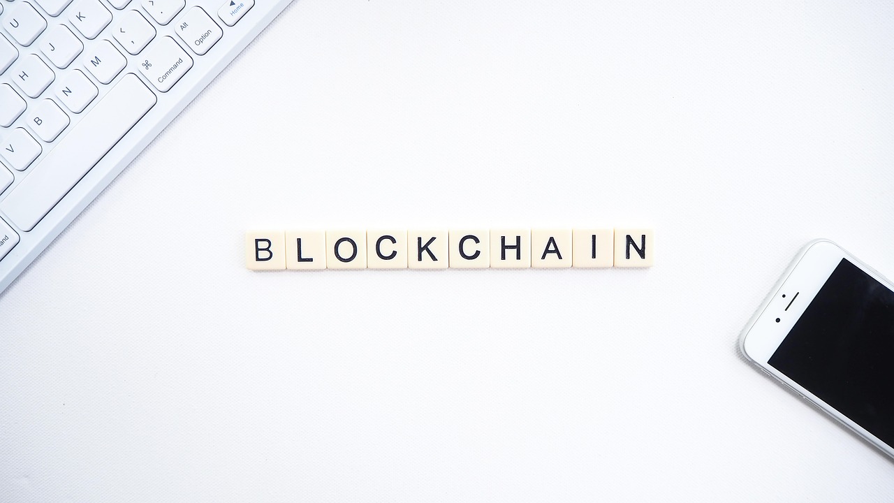 découvrez la blockchain : une technologie innovante permettant un échange sécurisé et transparent de données et de transactions, révolutionnant de nombreux secteurs comme la finance, la logistique et bien plus encore.
