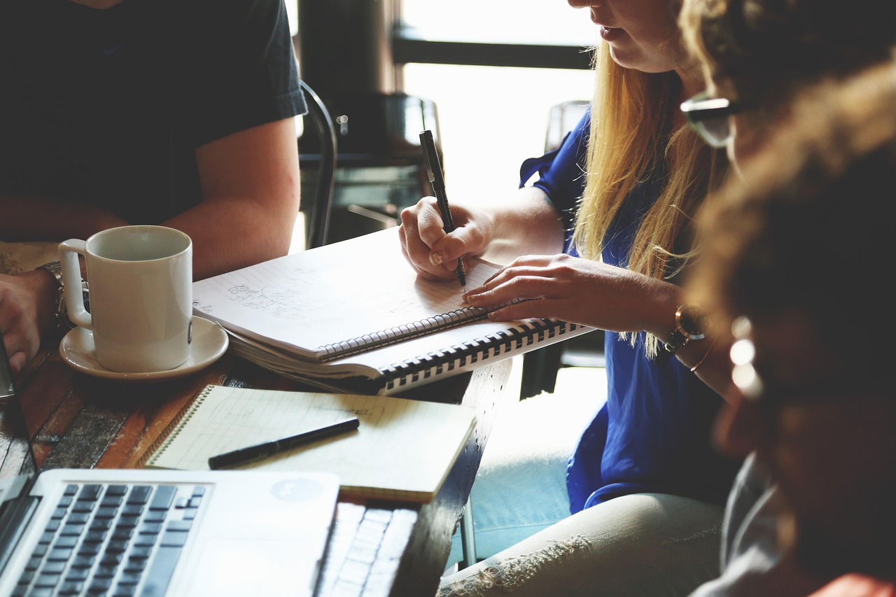 découvrez comment rédiger un business plan efficace : conseils, structure et exemples pour réussir votre projet entrepreneurial et convaincre vos investisseurs.