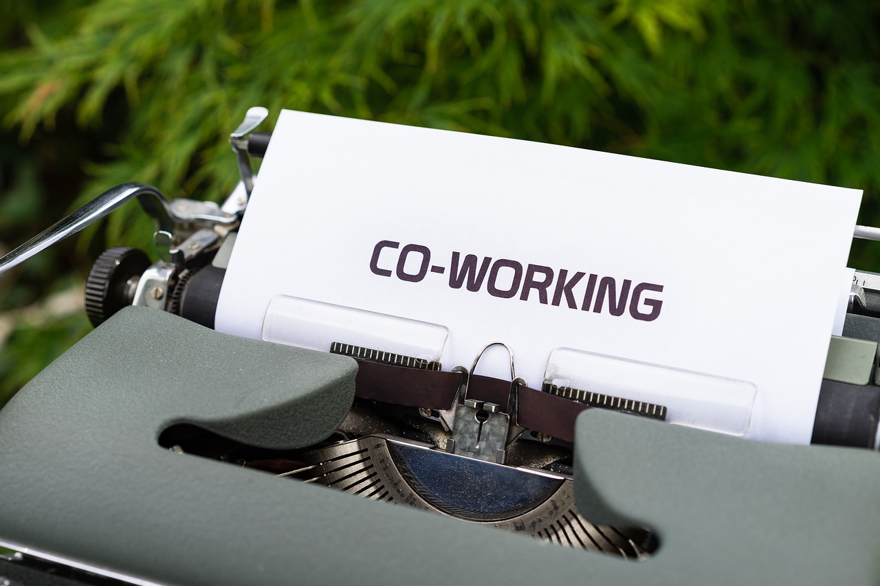 découvrez les avantages de l’outsourcing : externalisez certaines activités de votre entreprise pour optimiser vos coûts, gagner en efficacité et vous concentrer sur votre cœur de métier.